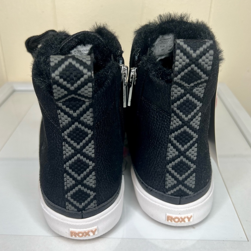 Roxy Faux Fur Ivan High Top Booties Size 9 NWT - Picture 3 of 3